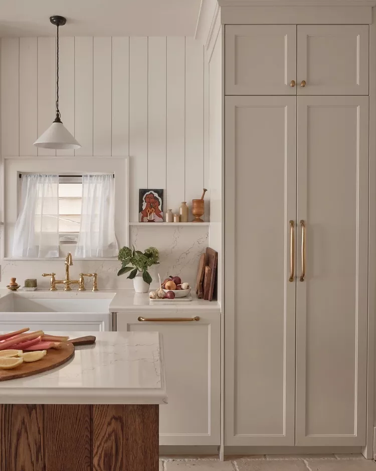 Modern farmhouse kitchen with rustic wood elements